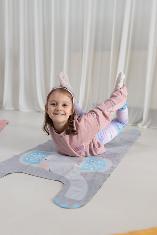 Wenn aus einer Yoga-Pose ein Abenteuer wird: Kinderyoga mit Fantasie