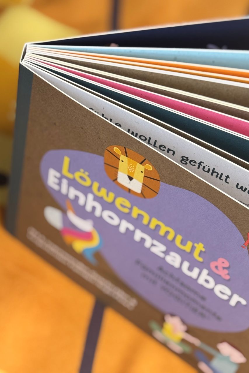 Löwenmut & Einhornzauber - Achtsame Familienmomente mit YOGITIER